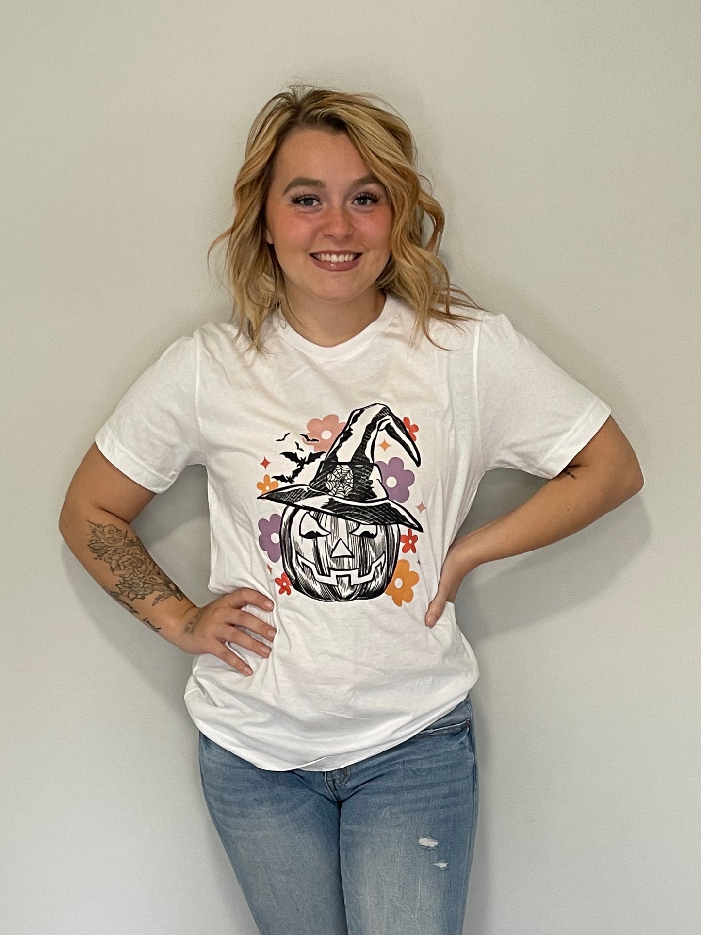 Jack-o-Lantern with Witch Hat Graphic Short Sleeve T-shirt