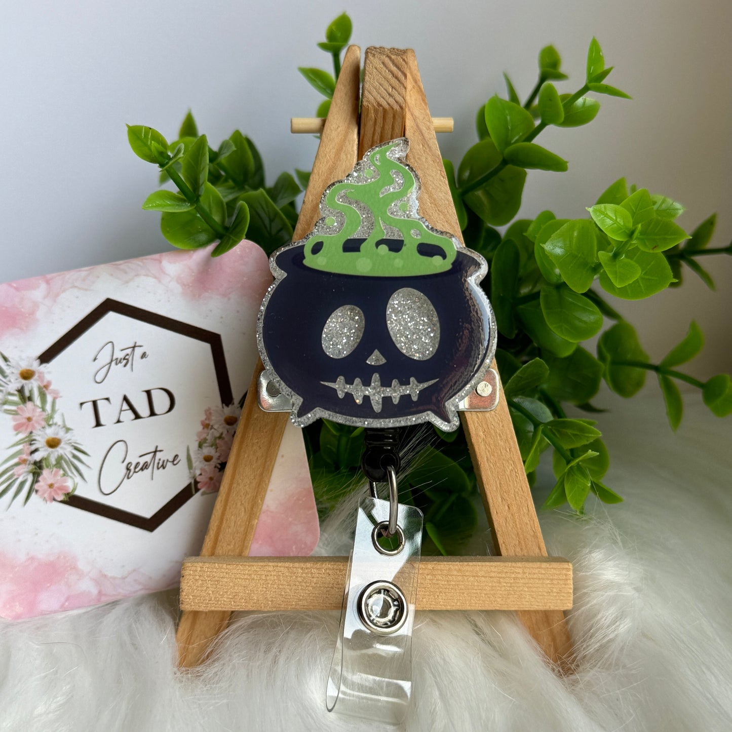 Smokey Cauldron Interchangeable Badge Topper